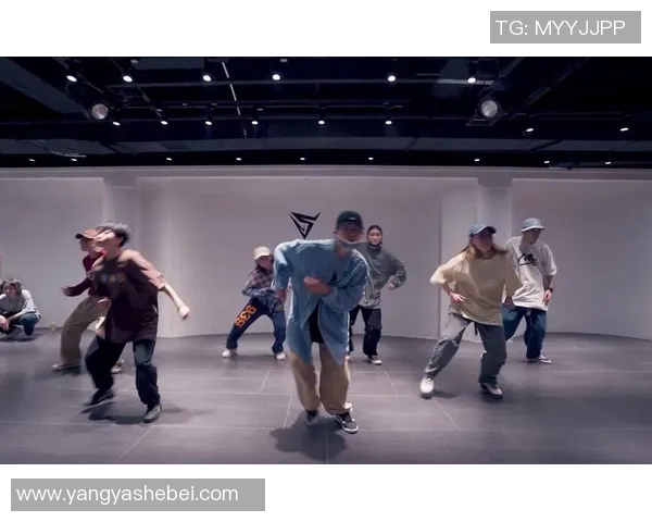 街舞深度解析:西安街舞队的防守与反击策略全揭秘 街舞深度解析:西安街舞队的防守与反击策略全揭秘